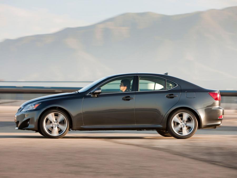  Lexus IS350 2010 года  (фото 6 из 10)